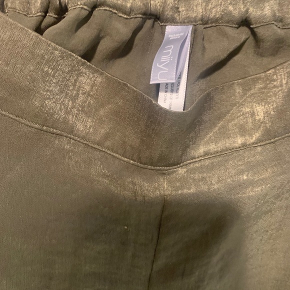 Green Flowy Pants - Picture 3 of 3